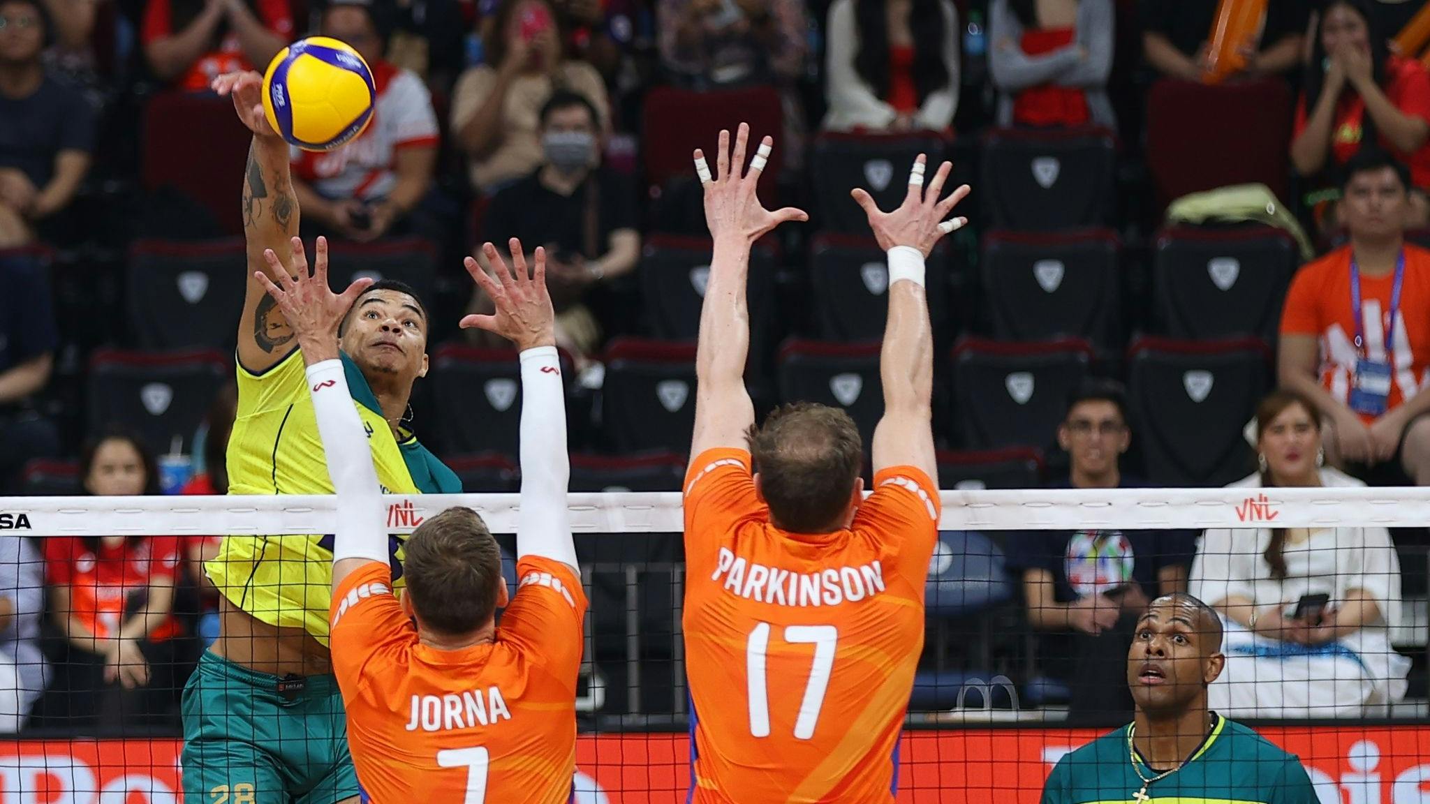 Darlan Souza, Brazil survive 38 points from Nimir Abdel-Aziz to beat Netherlands in VNL